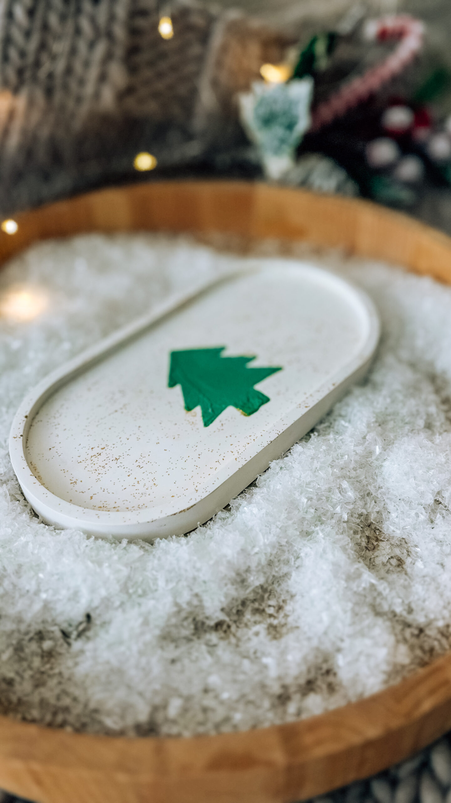 adventi mini falu gyertyatartÓval És arany gÖmbÖkkel