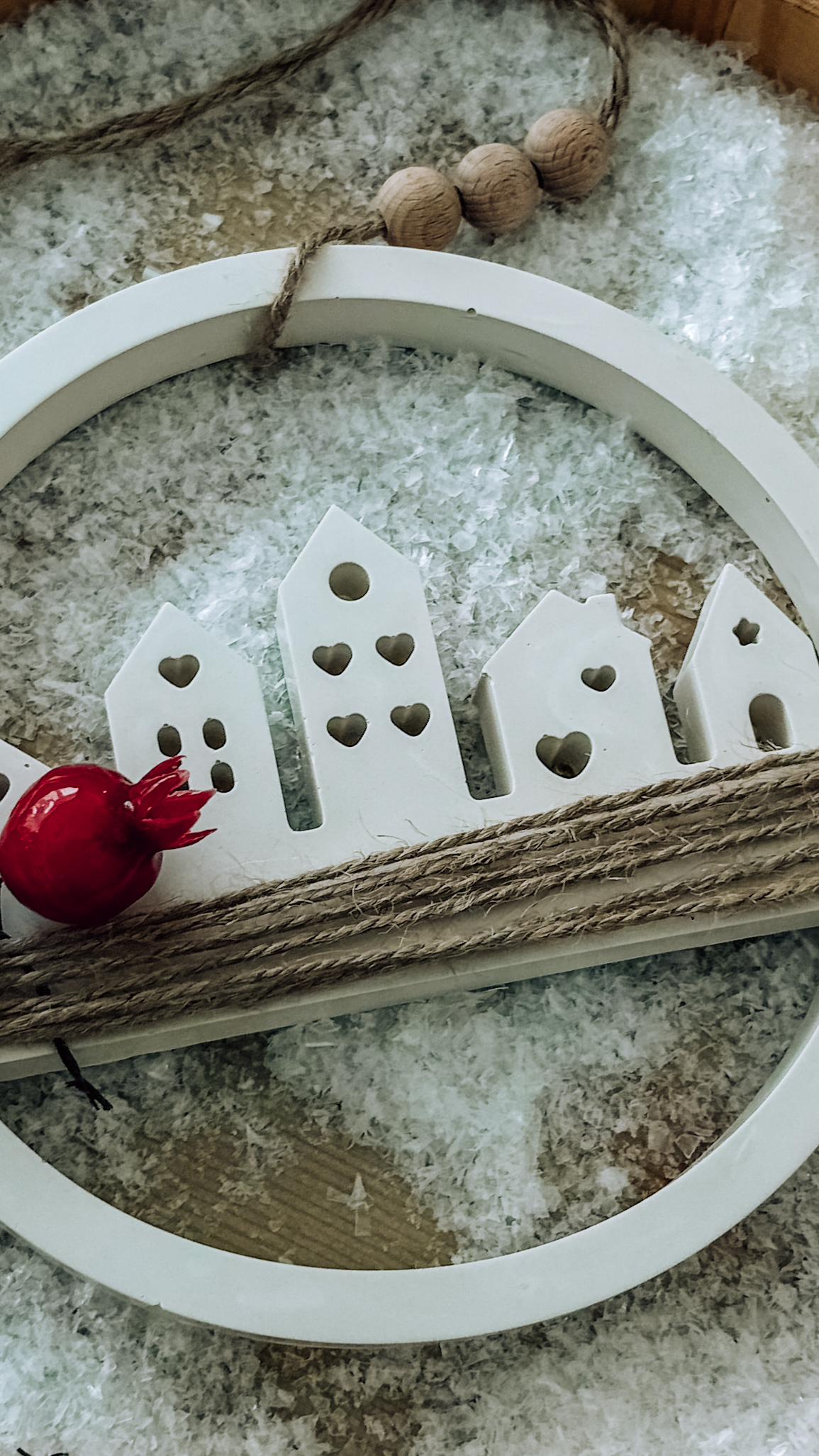 adventi mini falu gyertyatartÓval És arany gÖmbÖkkel